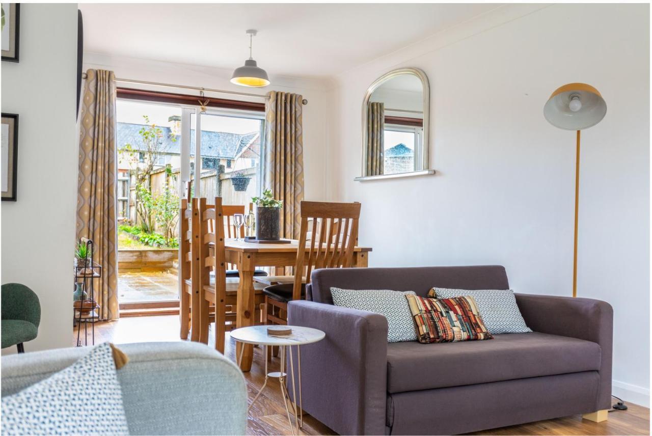 Maunsell House - Lovely Central Home Near Designer Outlets & Town With Parking 阿什弗德 外观 照片