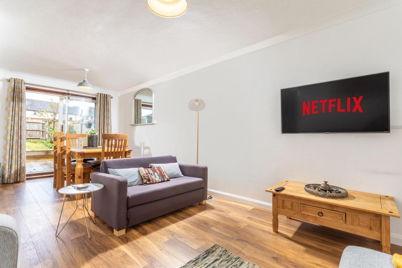 Maunsell House - Lovely Central Home Near Designer Outlets & Town With Parking 阿什弗德 外观 照片