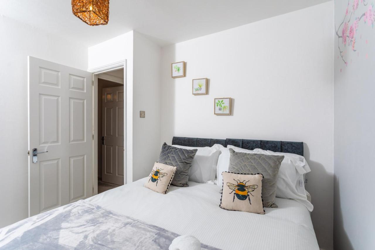 Maunsell House - Lovely Central Home Near Designer Outlets & Town With Parking 阿什弗德 外观 照片