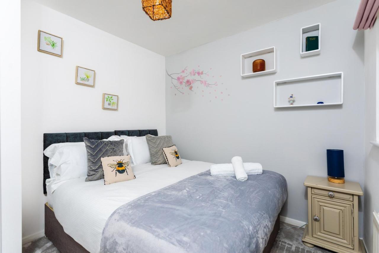 Maunsell House - Lovely Central Home Near Designer Outlets & Town With Parking 阿什弗德 外观 照片